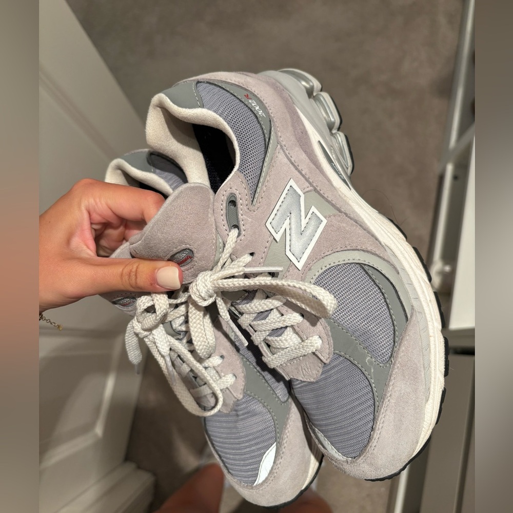 Gray new balance sneakers